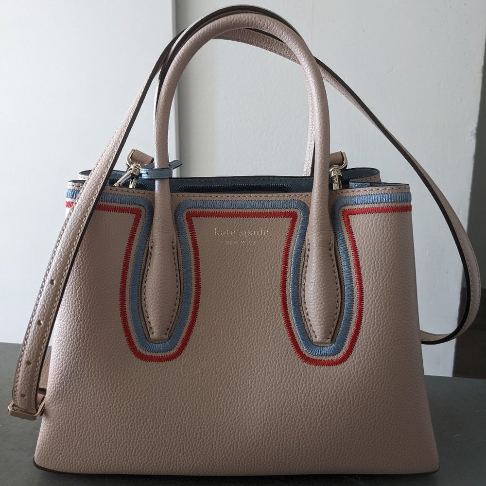 Kate Spade purse Small satchel. Great condition!